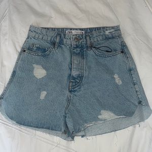 Zara Light Wash Distressed Jean Shorts